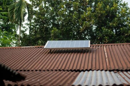 Why Perovskite Solar Cells Are Replacing Silicon in Next-Generation Panels Modern solar panels installed on residential rooftop showing traditional silicon photovoltaic technology